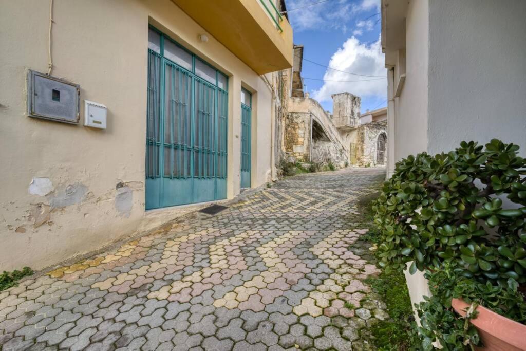 Traditional Cretan Stone House In The Center Of Crete Apartman Litos Kültér fotó